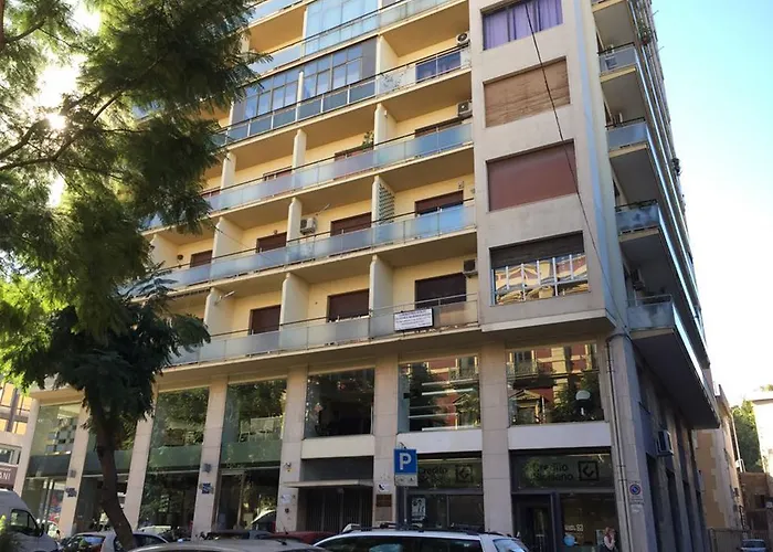 Eh13 Luxury Bed & Breakfast 4*