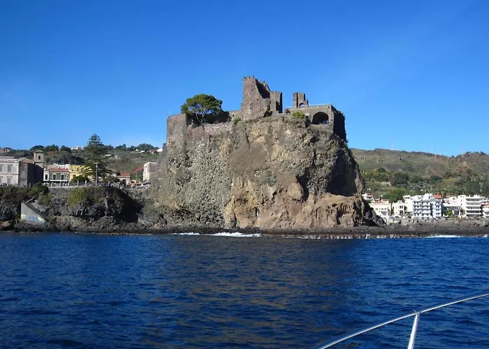 Eh13 Luxury Bed & Breakfast 4*