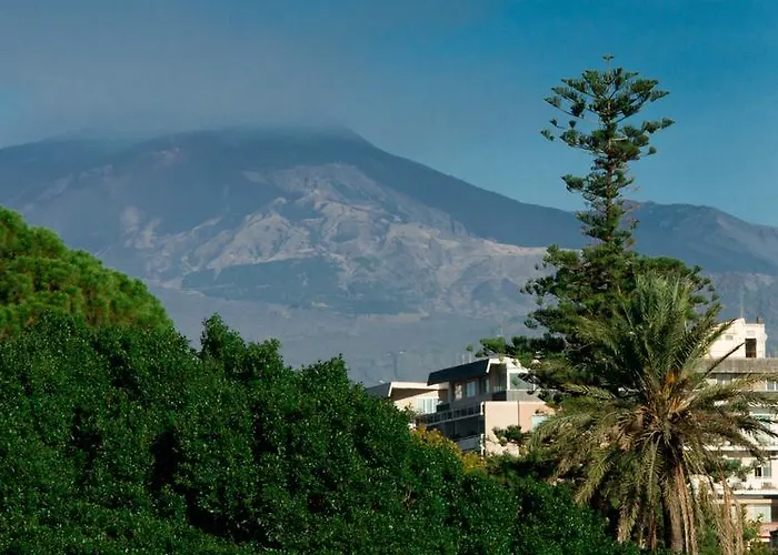 Eh13 Luxury Bed & Breakfast 4*