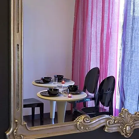 Bed and breakfast Eh13 Luxury