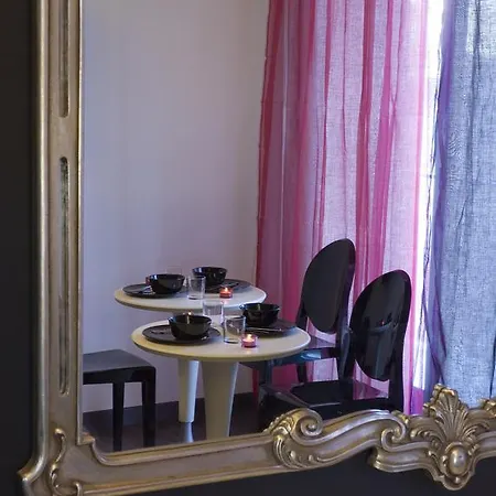 Nocleg ze śniadaniem Eh13 Luxury 4*