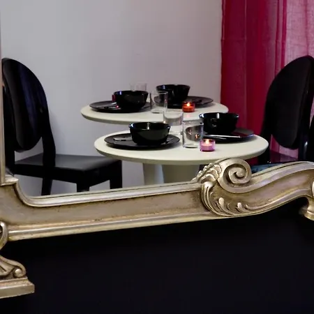 Eh13 Luxury Nocleg ze śniadaniem 4*