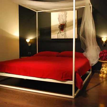 Eh13 Luxury Nocleg ze śniadaniem 4*