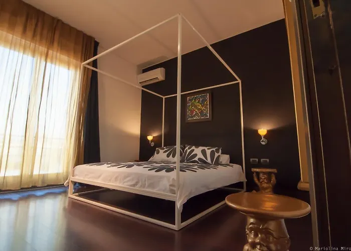 Eh13 Luxury 4* קטאניה
